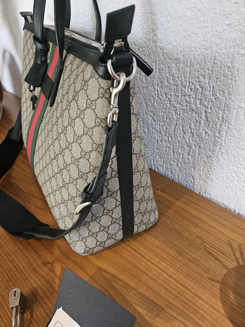 Gucci Borse: Gucci  Supreme Canvas Carryall Boston Bag – Nuovo (secondo la descrizione) da Zunzgen venduto da Fleksi 5