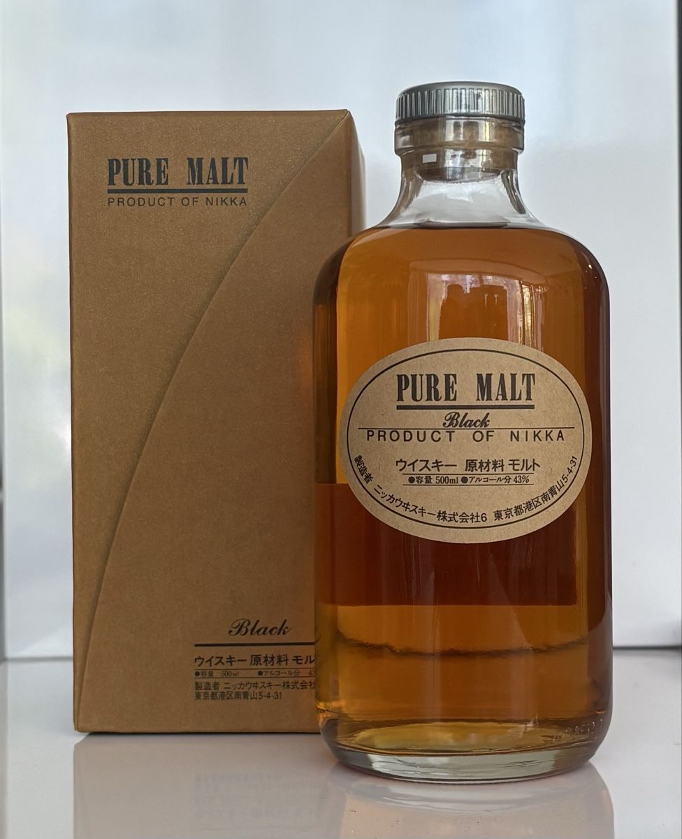 Nikka Bevande alcoliche: Nikka Pure Malt Black – Nuovo e nell'imballaggio originale da Nyon venduto da Vitriole