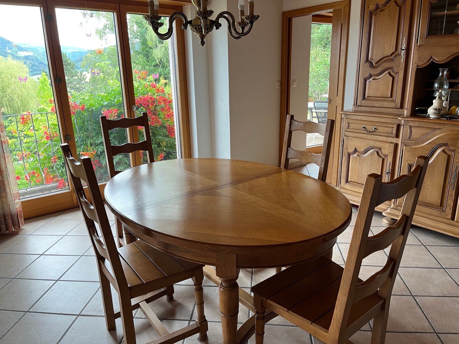 Tischset: Table à rallonge et 6 chaises en chêne massif – Gebraucht aus Delémont von Aniceboy 2