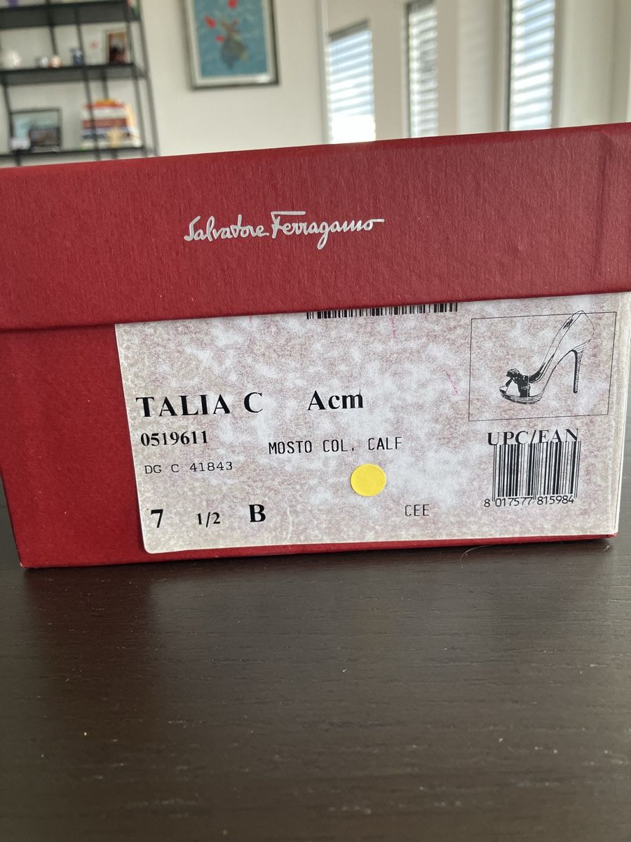 Salvatore Ferragamo Scarpe da donna: Ferragamo purple shoes – Usato da Dübendorf venduto da ful_572w 8