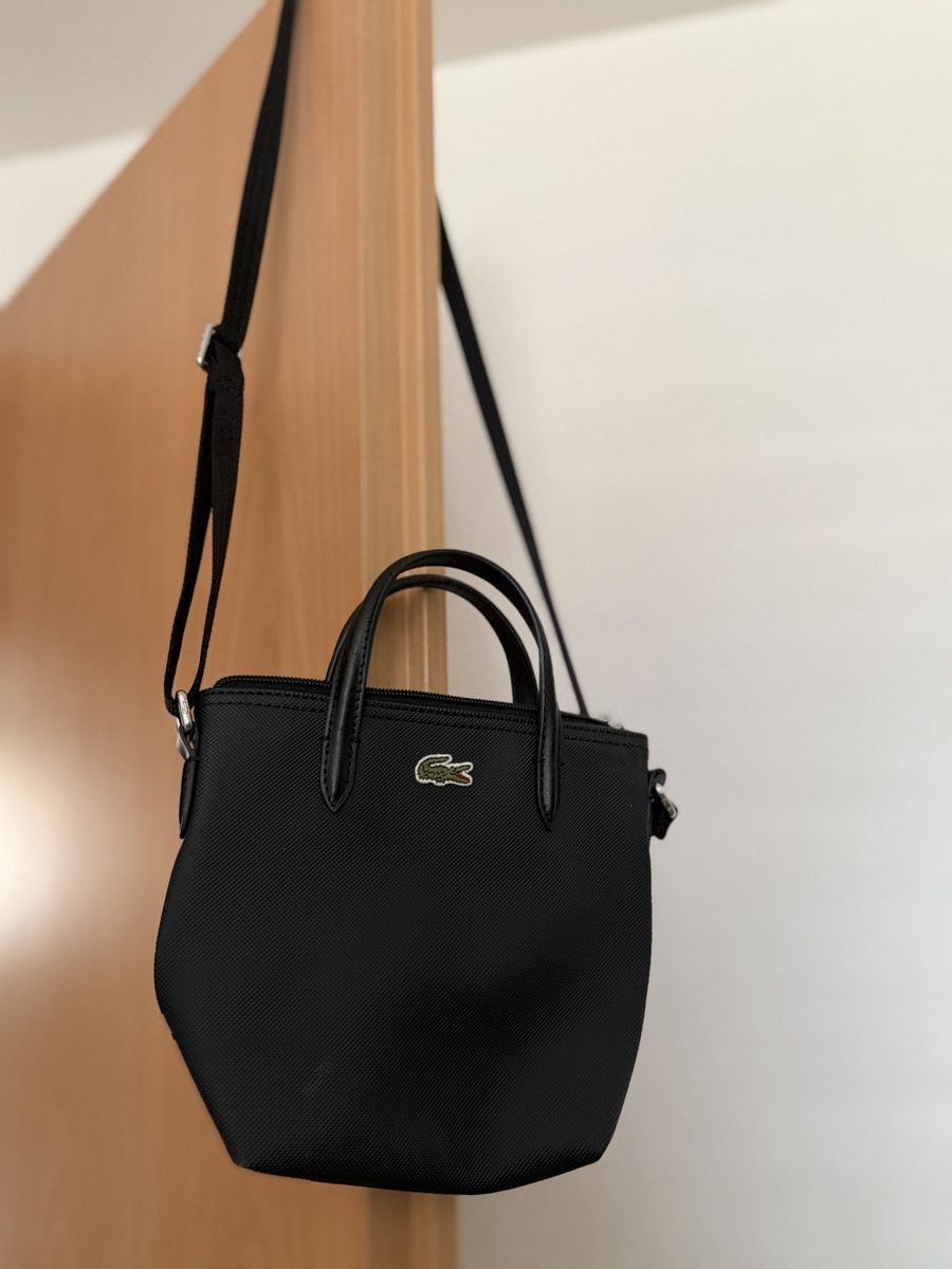 Lacoste Borse da donna: Sac Lacoste – Usato da Réchy venduto da Murielrosa
