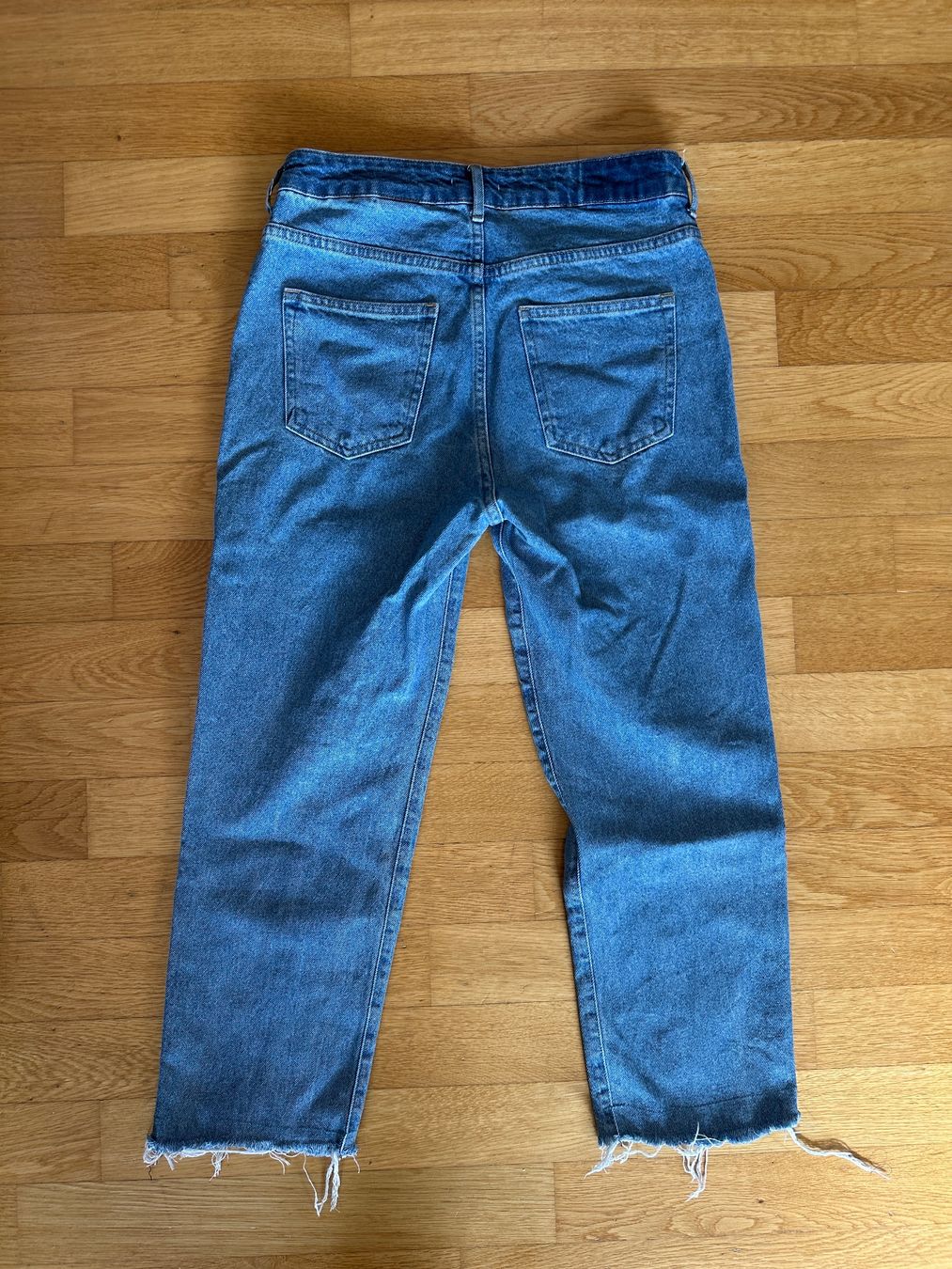 H&M Jeans: H&M Two-Tone Jeans, Size 8, Cropped Length - Great Deal! – Gebraucht aus Hausen am Albis von fra_j5bg 3