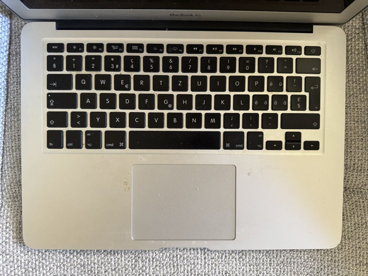 Apple Portables: MacBook Air 13 – Défectueux à Adliswil par Busys 1