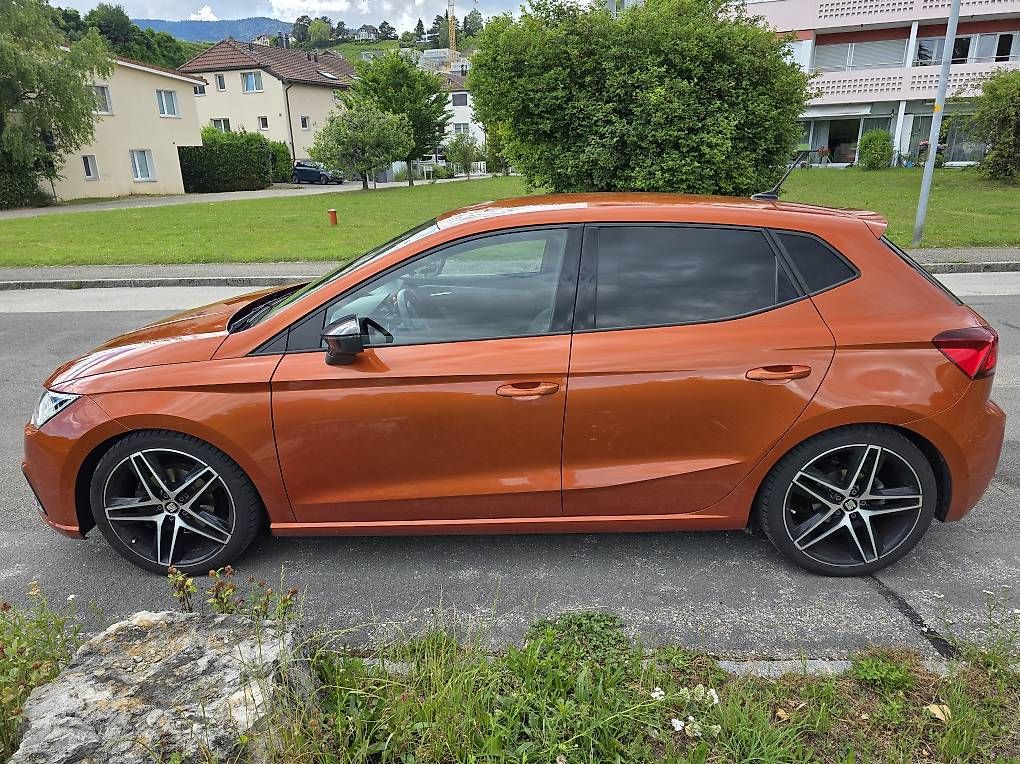 Seat Automobili: Seat Ibiza négociable – Usato da Colombier NE venduto da Catarina.de.Barros