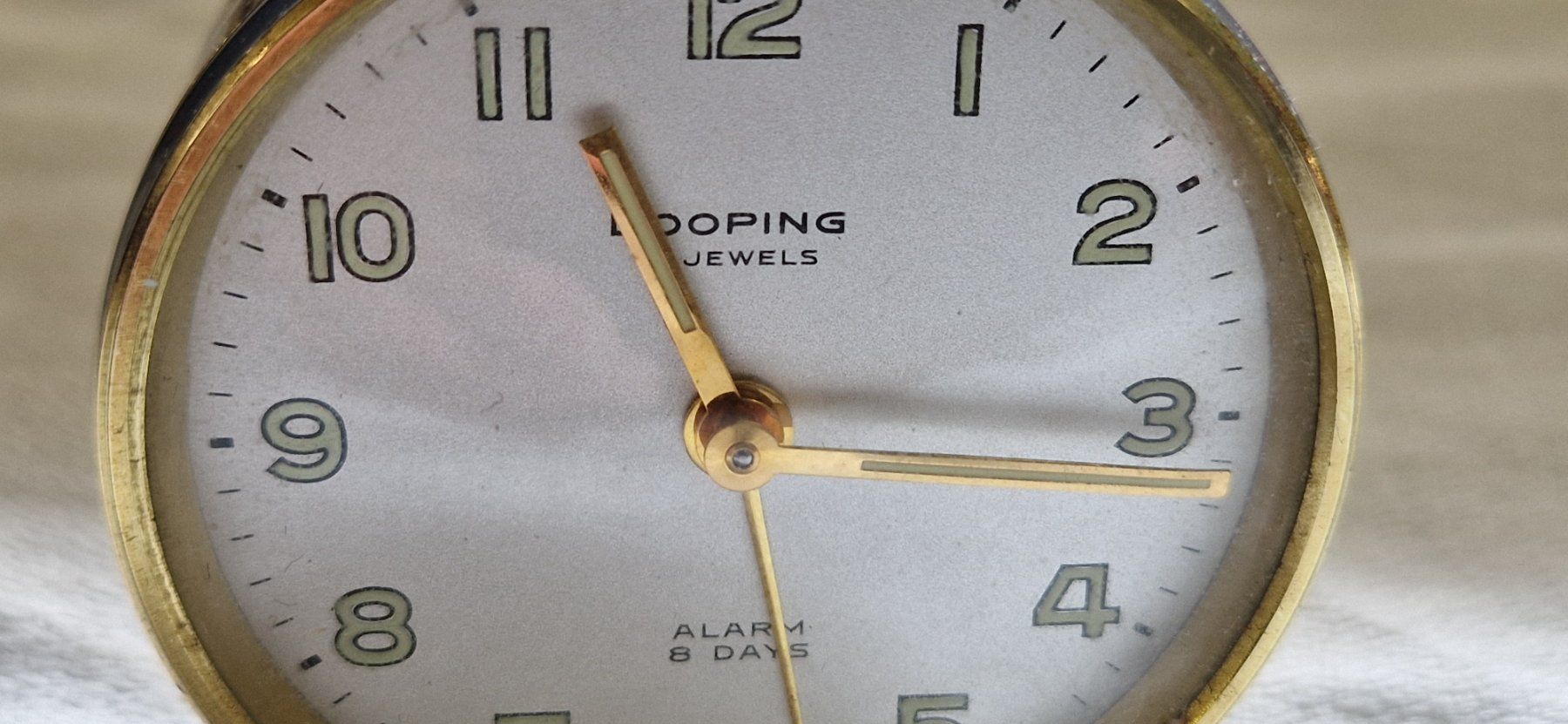 Looping Wecker: LOOPING REISSEWECKER – Gebraucht aus Bilten von Mic2022 1
