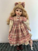 Vintage porzellan Puppe mit Schirm
