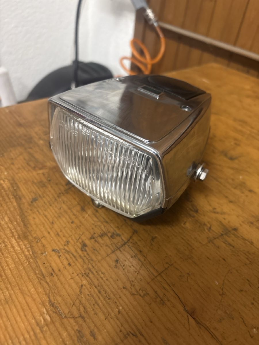 Parti ricambio per ciclomotori: Mofa Lampe  – Usato da Hildisrieden venduto da hotel.mamma
