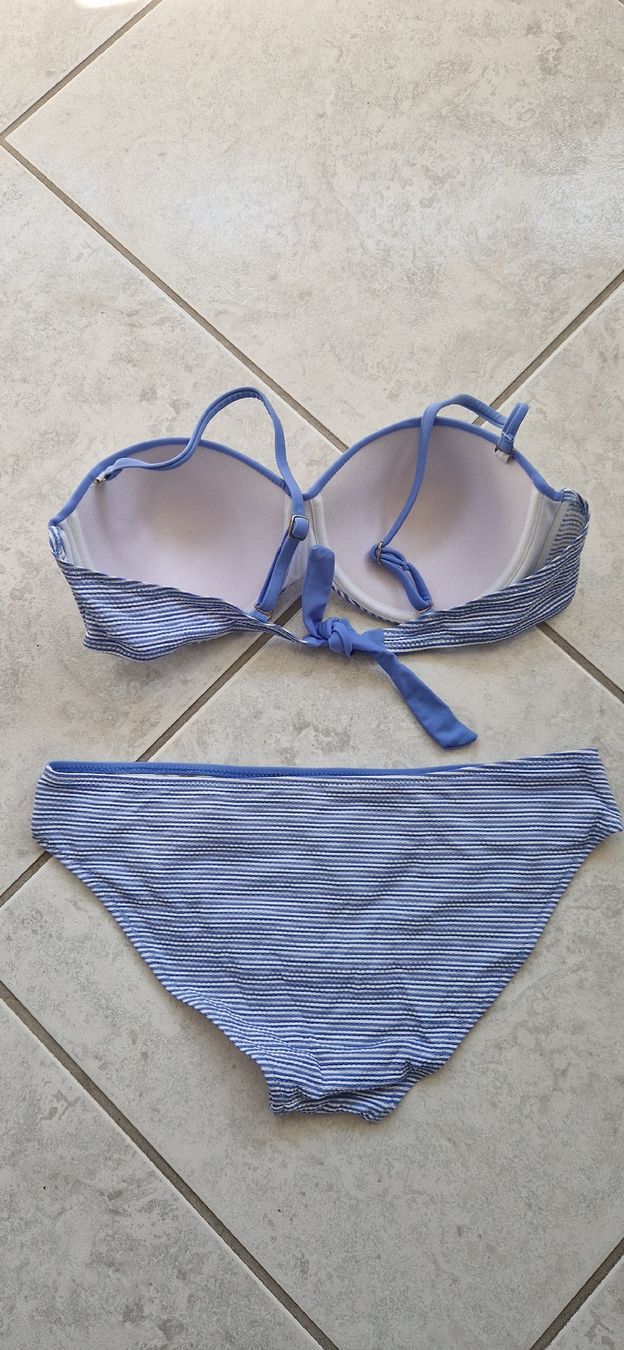 Costumi da bagno & Bikini: Bügel-Bikini in Grösse 44 – Usato da Wiesendangen venduto da Stregolina 3