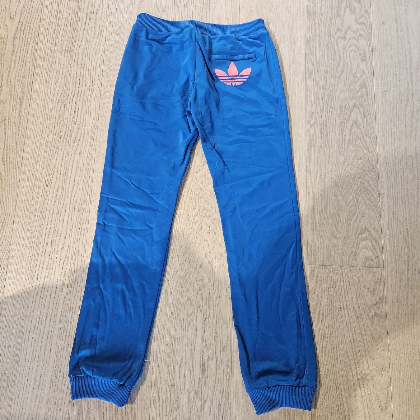 Adidas Hosen: Adidas Trainerhose – Gebraucht aus Rüschlikon von niwa 2