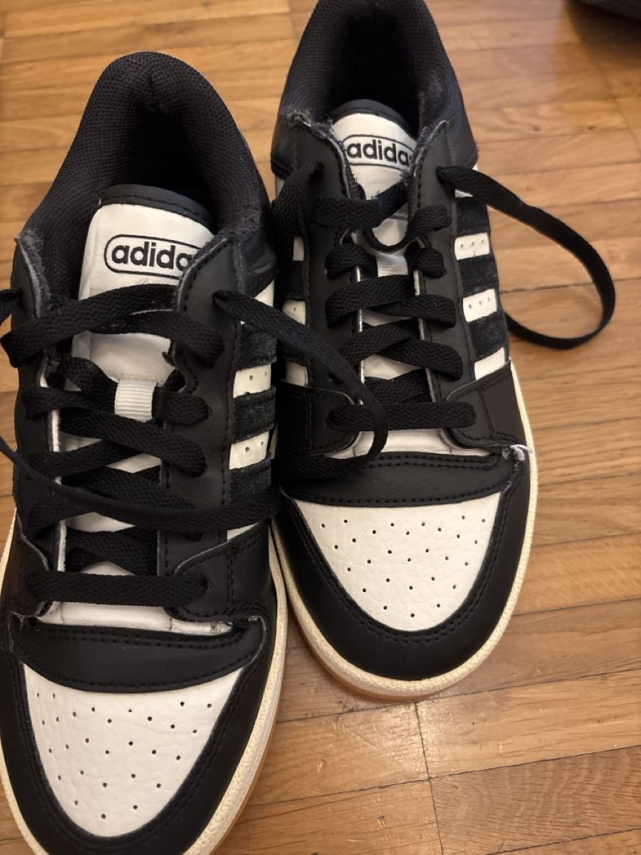 Adidas Herrenschuhe: Adidas Schuhe Grösse 36 – Gebraucht aus Buchs ZH von els_mgj9