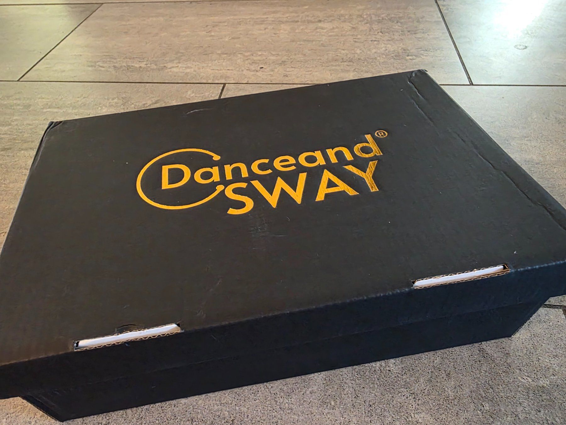 Scarpe da donna: Tanzschuhe Damen mit Steinen Grösse 39 – Nuovo e nell'imballaggio originale da St. Gallen venduto da Danyella4u 5