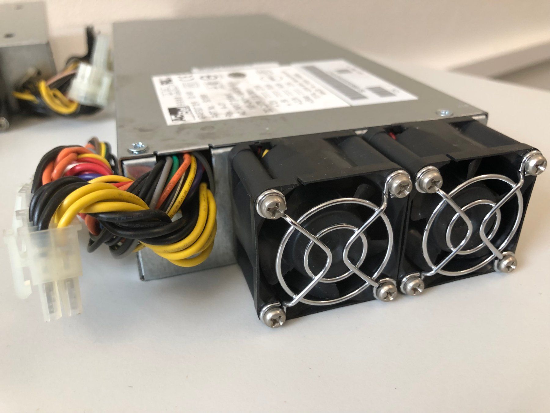 Sun Server: Netzteil z.B. zu Server SUN SunFire V20z – Usato da Hinterkappelen venduto da atomschnee