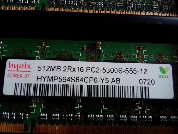 Memoria / RAM: 2 x 512 MB hynix PC2-5300S-555-12 – Usato da Zürich venduto da Zurich 4
