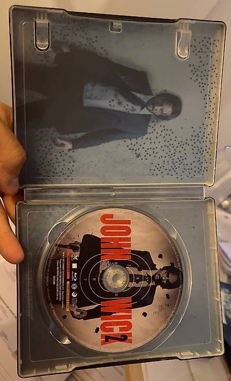 Tutti i DVDs: JOHN WICK 2 - STEELBOOK Blu-ray – Usato da Lausanne venduto da Aliasneo 2