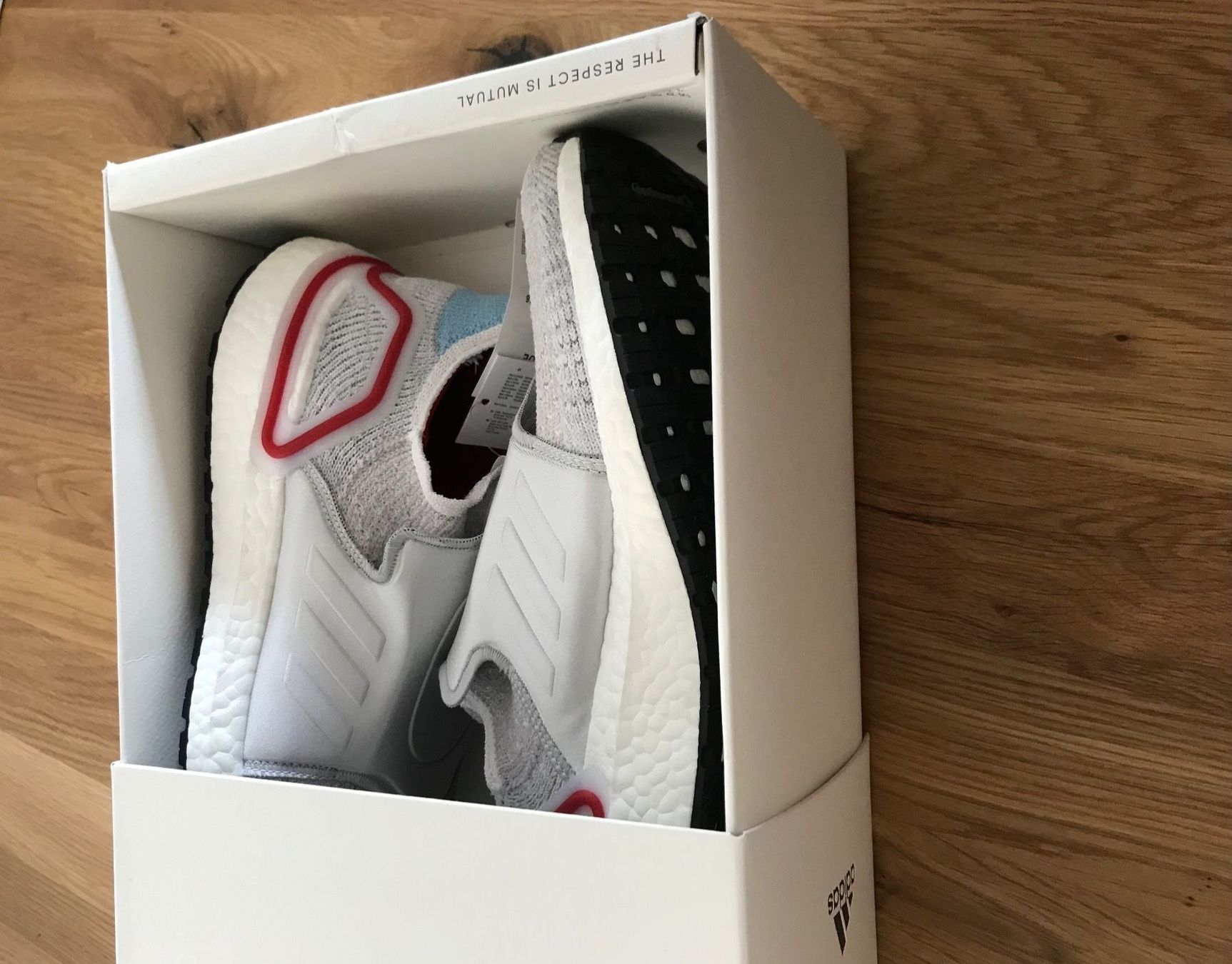 Adidas Scarpe da uomo: Adidas Ultraboost 19 DOE Shanghai – Nuovo e nell'imballaggio originale da Weisslingen venduto da Espenmoos79 1