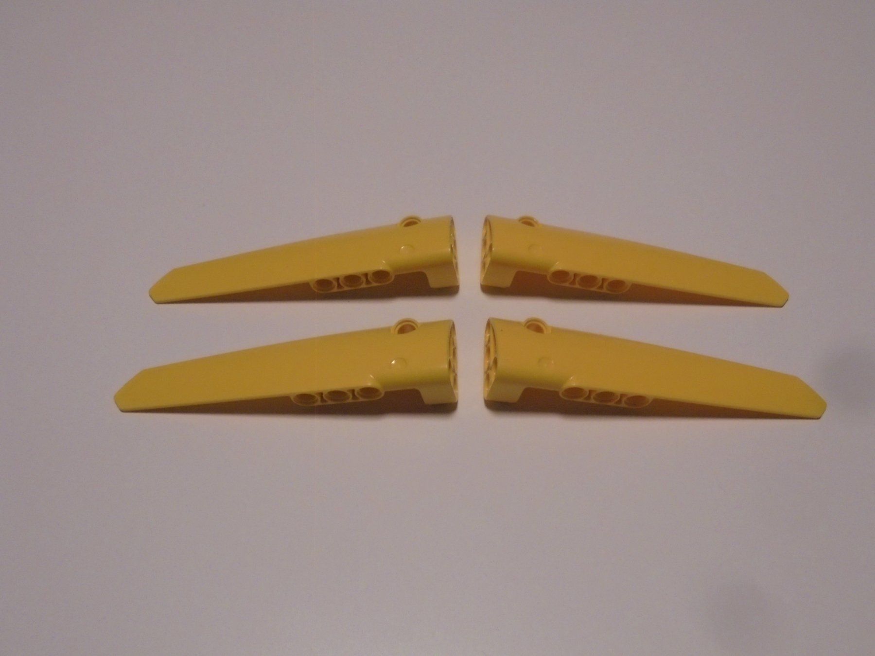 Lego Giocattoli: LEGO - 4 - GELBE - SPOILER – Usato da Gelterkinden venduto da ajdt4