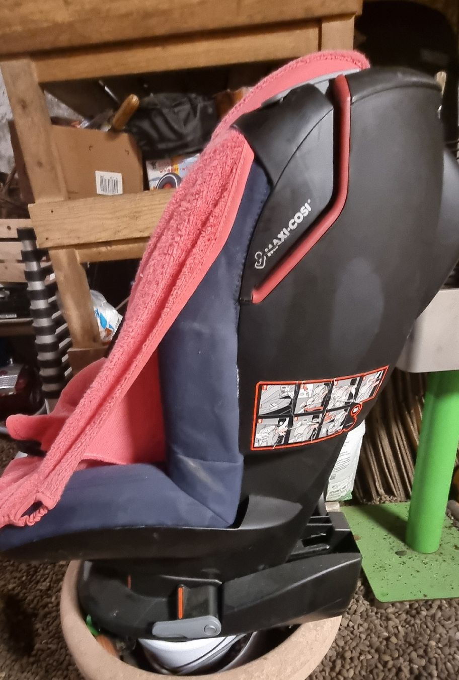 Maxi-Cosi Seggiolini per auto: Maxi Cosi Tobi. – Usato da Embrach venduto da rezh 1