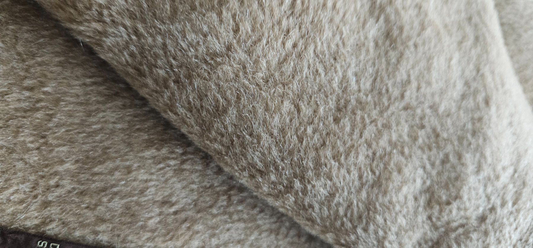 Coperte: Eskimo decke Kamelhaar Kamel – Usato da Riedikon venduto da Winter21. 2