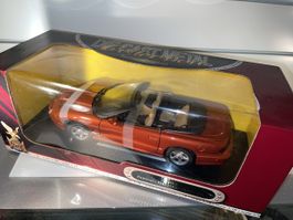 Pontiac Firebird Modellauto Deluxe Edition 1:18
