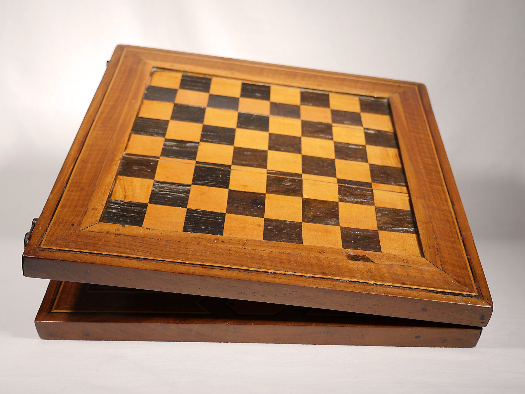 Jeux: Antikes Spielbrett - Schach - Mühle - Backgammon – D'occasion à Allschwil par Grampol 5