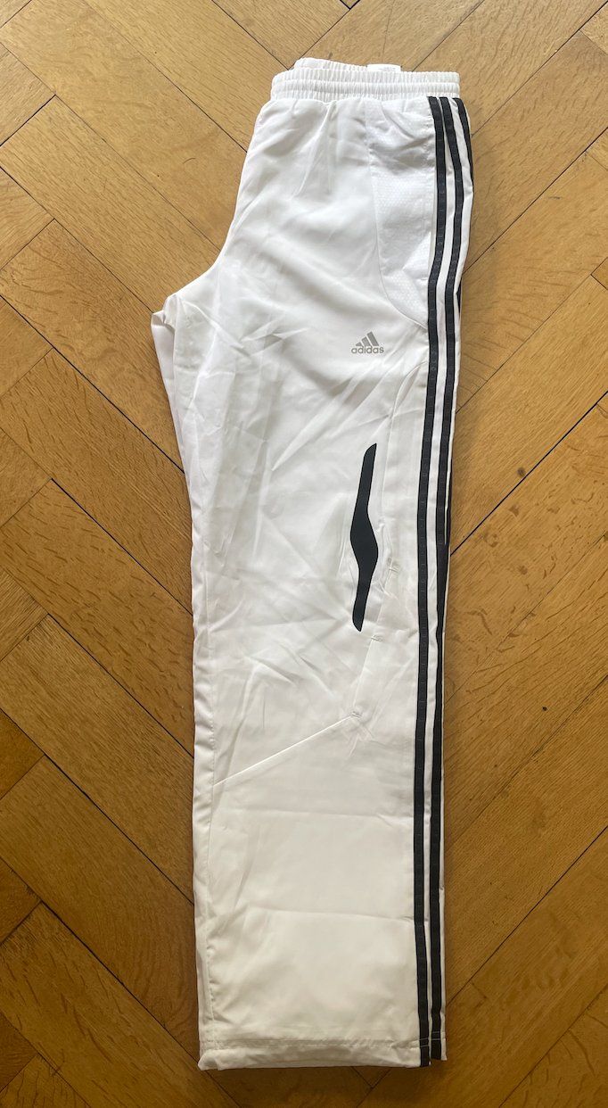 Adidas Pantalons: ADIDAS TRAINERHOSE – Neuf (Voir description) à Zürich par rob_z62d
