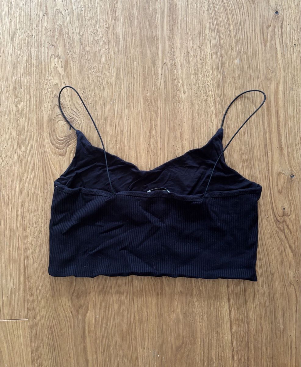 Weekday Top: Weekday Crop Top, schwarz, Grösse L – Usato da Biel-Benken BL venduto da frauvomfluss 1