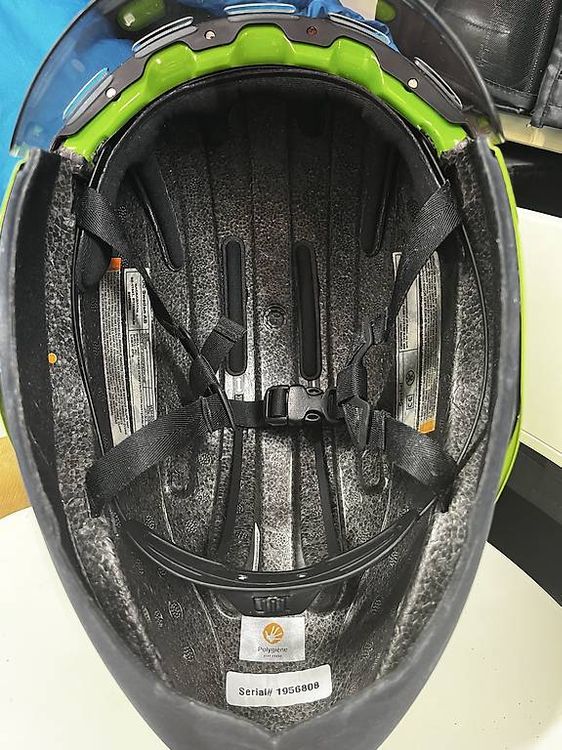Helme: POC Cerebel – Gebraucht aus Nänikon von cmunozh 1