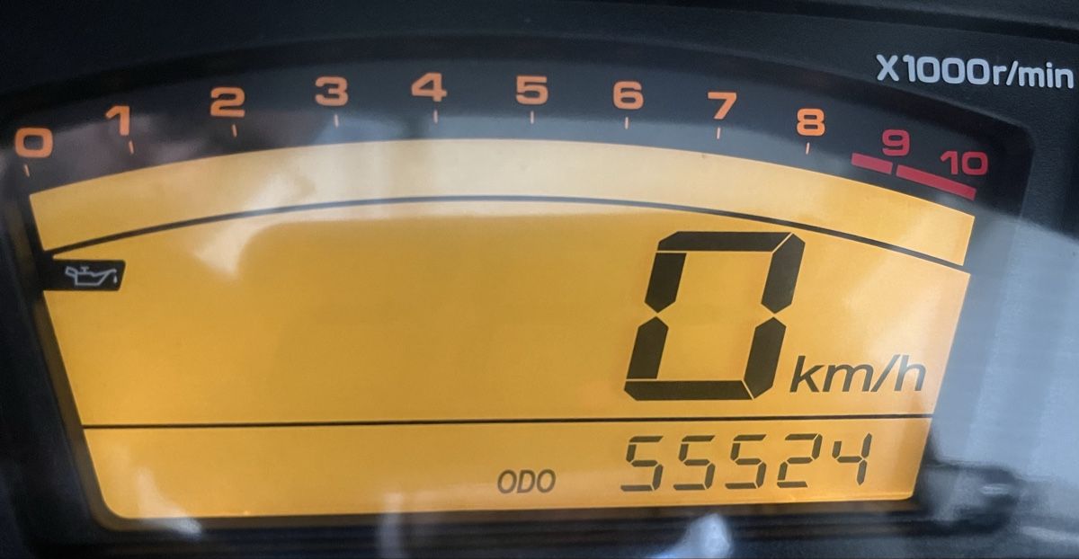 Suzuki Scooter: Suzuki Burgman AN 650 - Silver – Usato da Zürich venduto da eri_hm6j 9