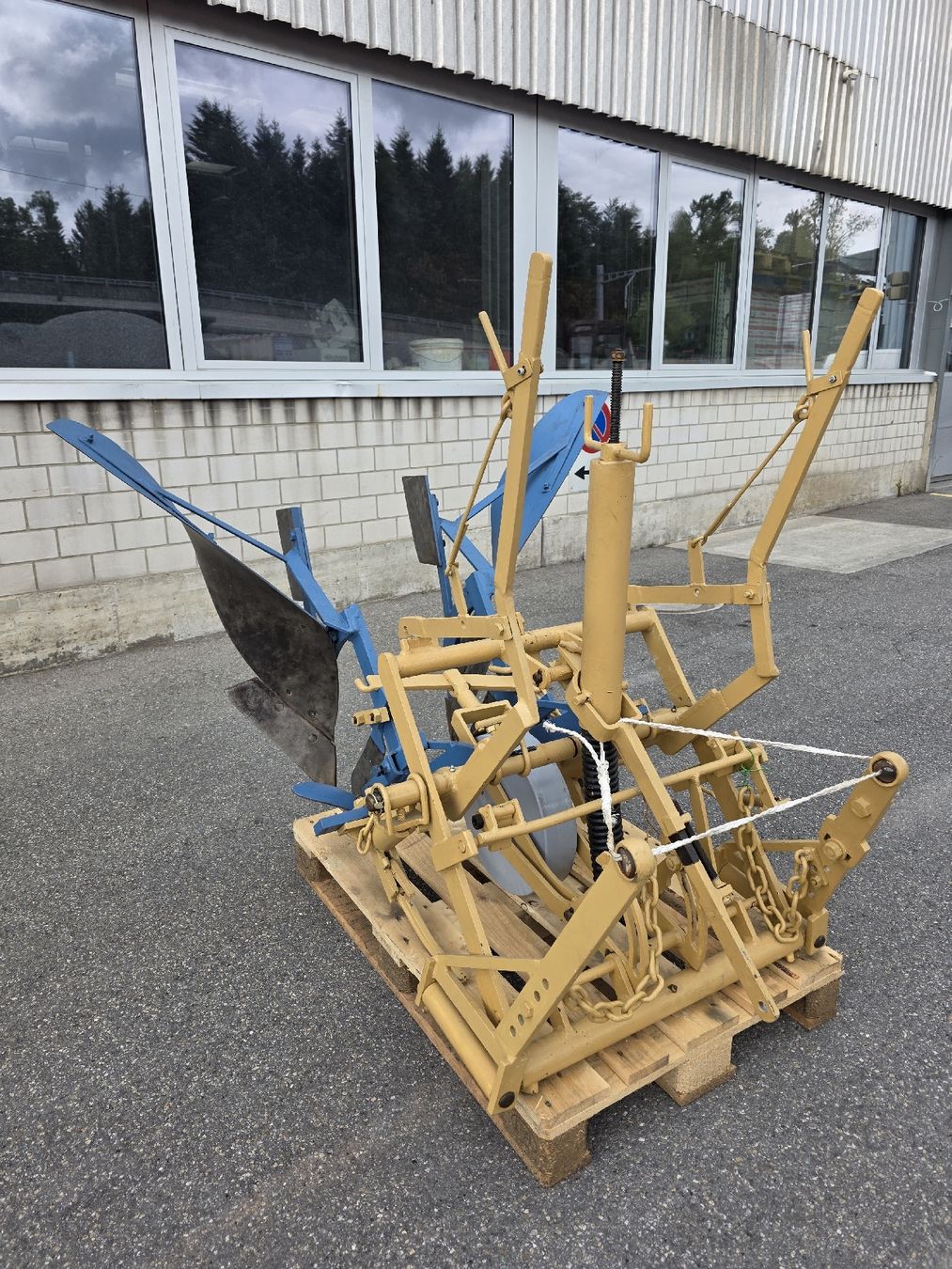 Pflüge: Anbaupflug einscharig antik für Oldtimer Traktor – Gebraucht aus Baar von alf_682d