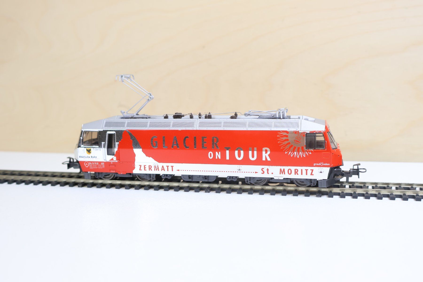 Bemo Modellini di ferrovie: Bemo E-Lok Ge 4/4 III Glacier RhB H0 AC - Digital – Usato da Winterthur venduto da Monstera 7