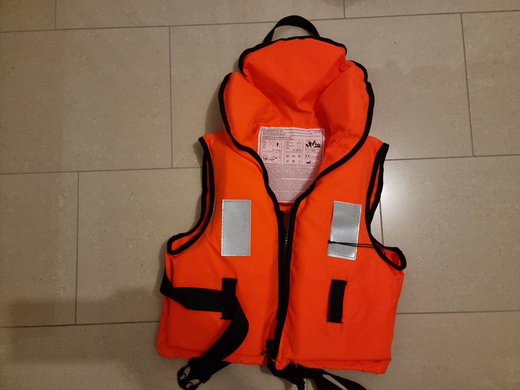 Giubbotti di salvataggio: Neue Kinder Schwimmweste 30-40 Kg – Usato da Ebikon venduto da Brenodor