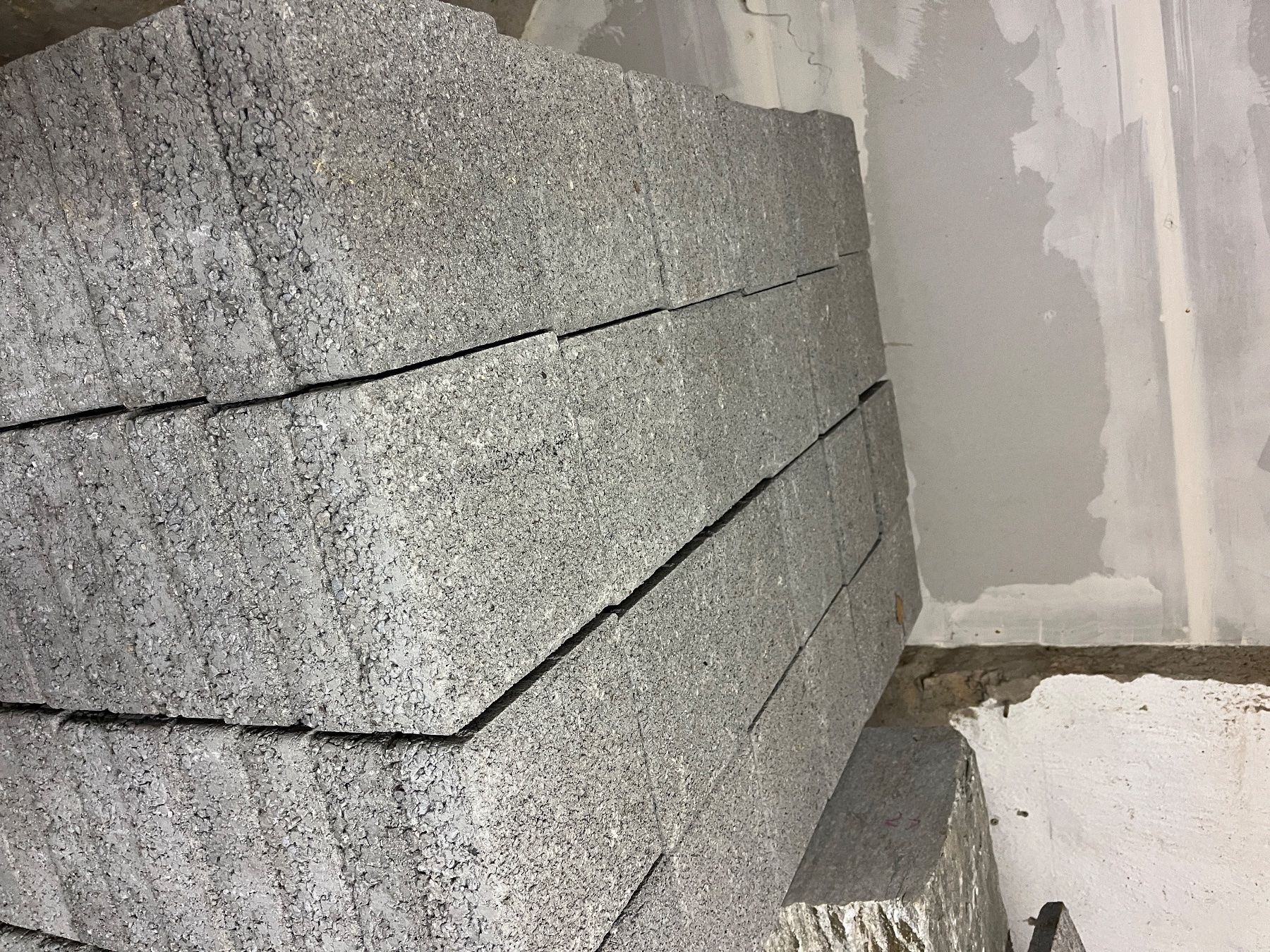 Bodenbeläge: Sickerstein Crea Beton 20x20x8 8m2 – Neu (gemäss Beschreibung) aus Winterthur von rys_n92p