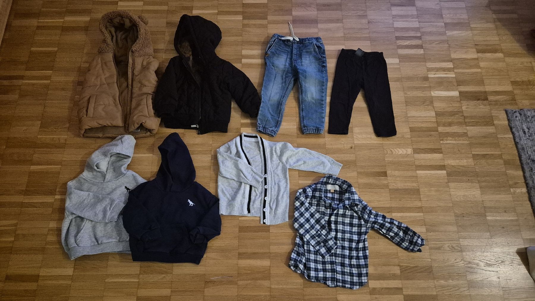 Lotti & Set di vestiti: Winter-Kleiderpaket, Grösse 86 – Usato da Schaan venduto da lulu_xx