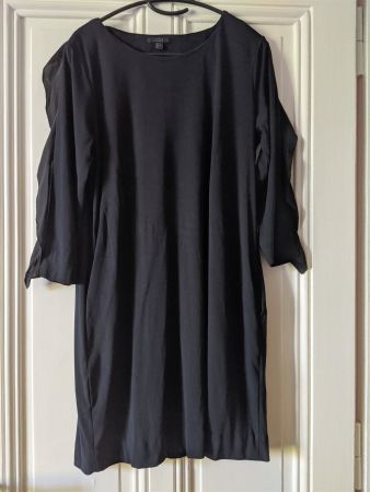COS : Robe marine avec volant en soie noire M-L