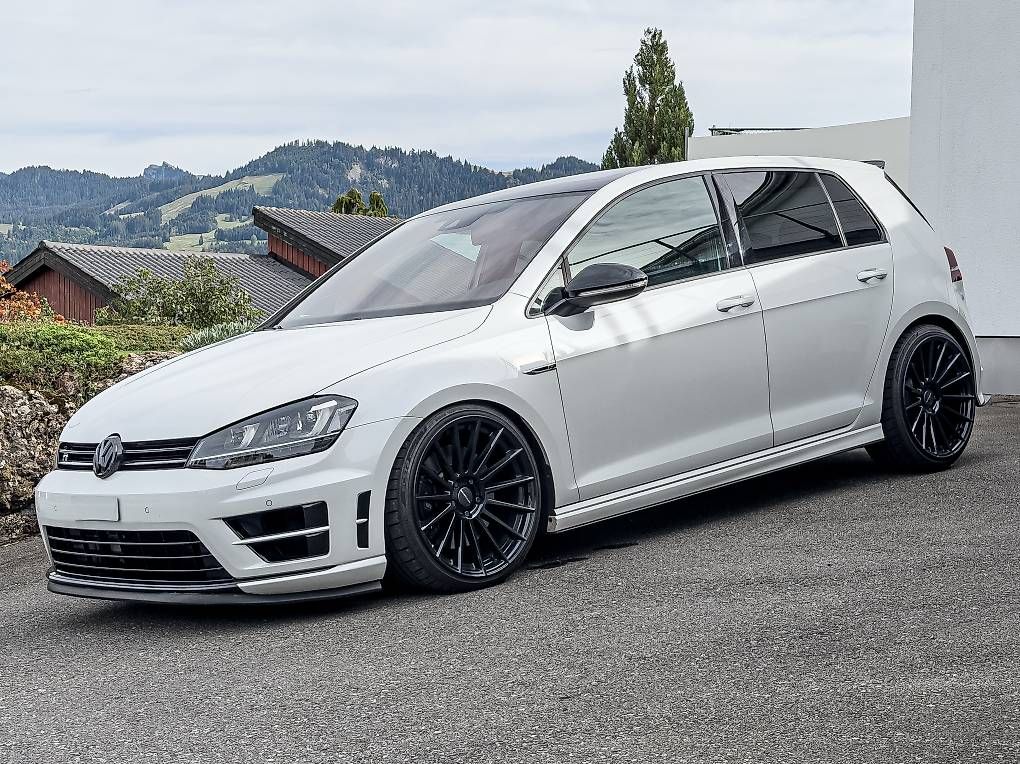 Automobili: VW Golf 2.0 TSI R DSG 4motion – Usato da Willerzell venduto da simara9599