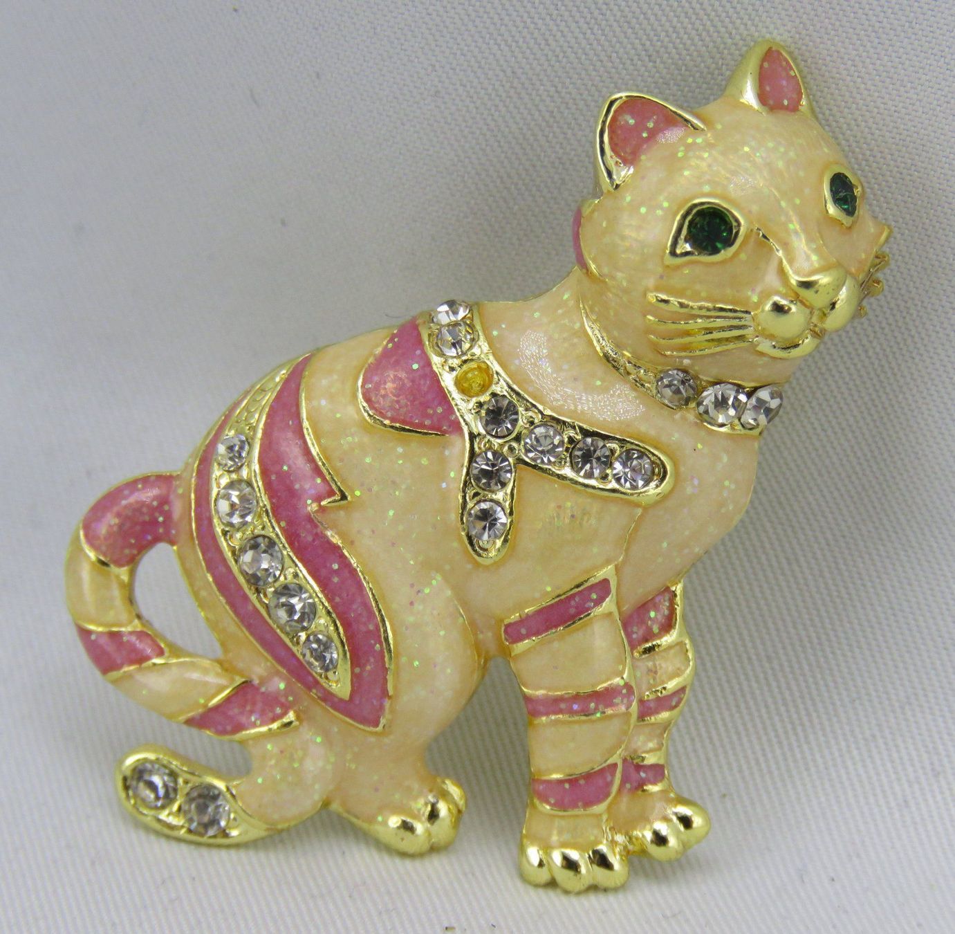 Broschen & Nadeln: Brosche - KATZE mit Glitzersteinen - Neu – Neu und originalverpackt aus Grenchen von Yamahwildstar16