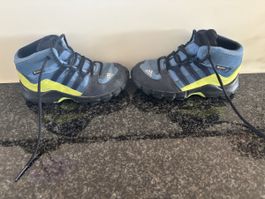 Adidas Terrex Kinder Wanderschuhe Grösse 26
