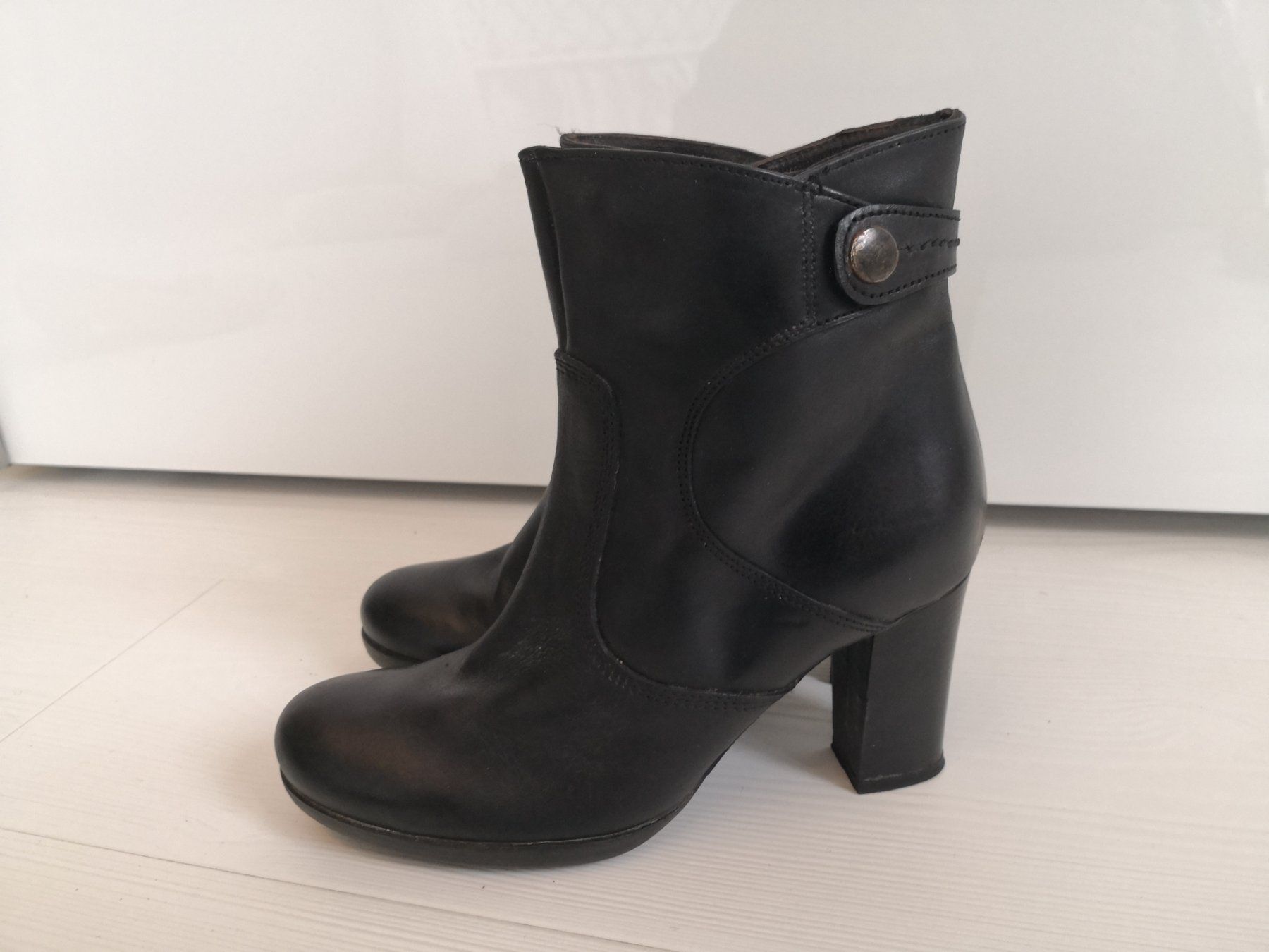 Scarpe da donna: 🤩PASITO LEDER-STIEFEL, SCHWARZ – Usato da Olten venduto da Naja-Twins-Twins 1