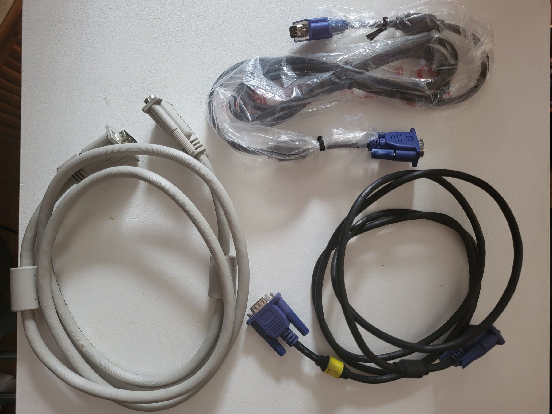 Cavi: Cable VGA – Usato da lausanne venduto da KarlRicardo