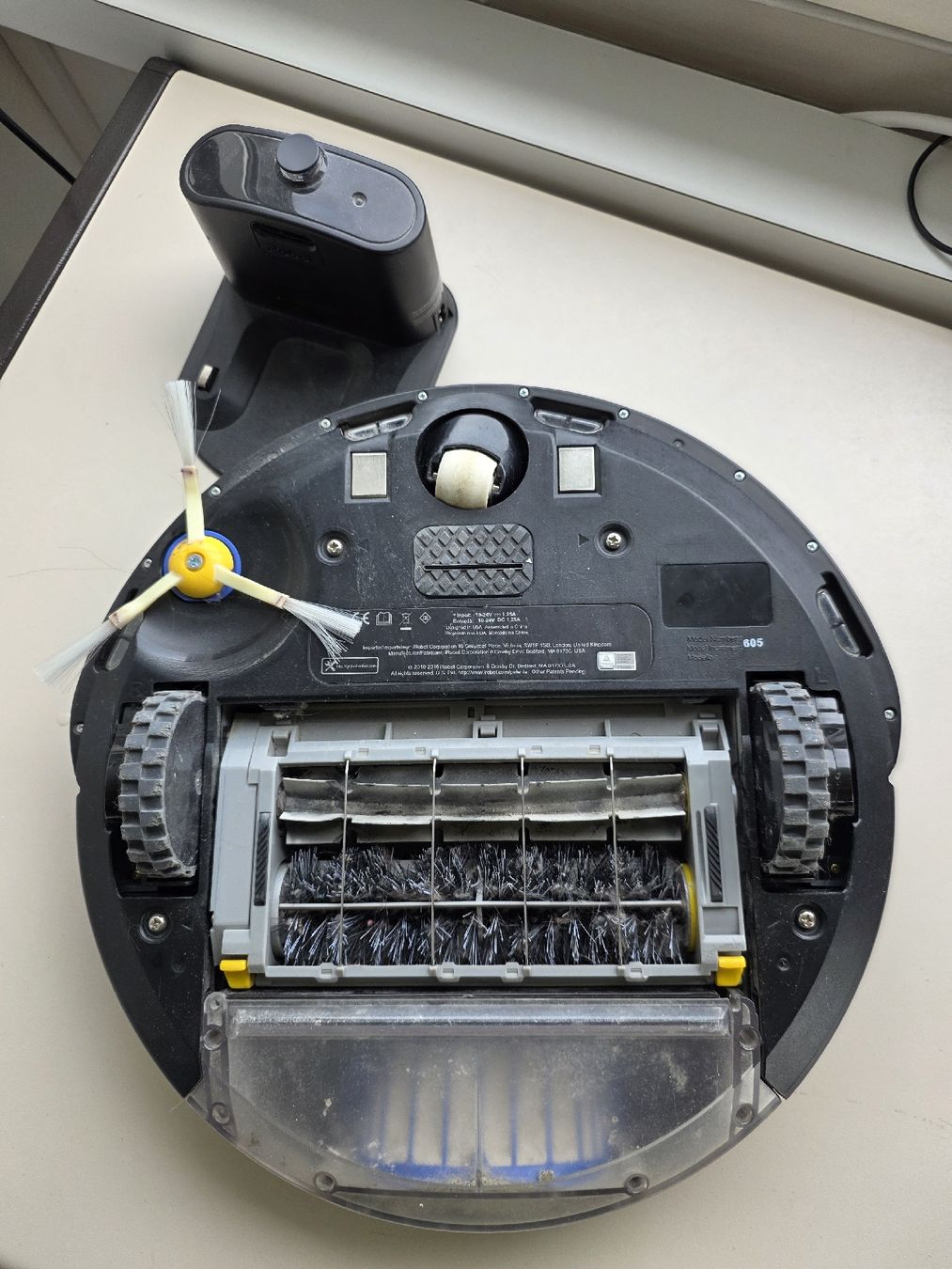 Irobot Aspirapolveri & Accessori: iRobot Roomba 605 – Usato da Biberist venduto da Volo28 3