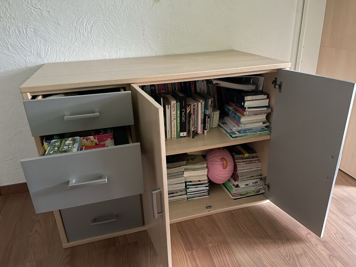 Cassettiere: Commode avec tiroirs et portes – Usato da Remaufens venduto da dav_d9b2 1