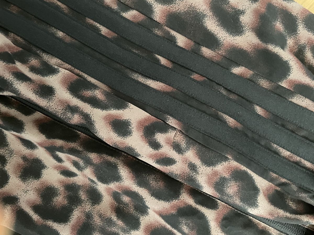 Giacche: Adidas Windbreaker Leopard print – Nuovo (secondo la descrizione) da Muntelier venduto da pagania 2