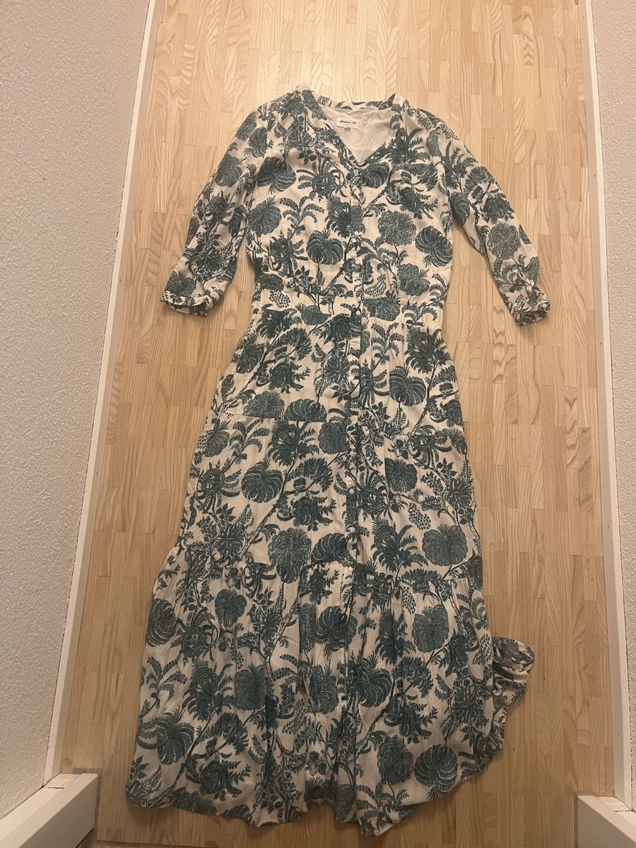 Maison 123 Robes: Maison 123 Kleid  – D'occasion à St. Gallen par elli18