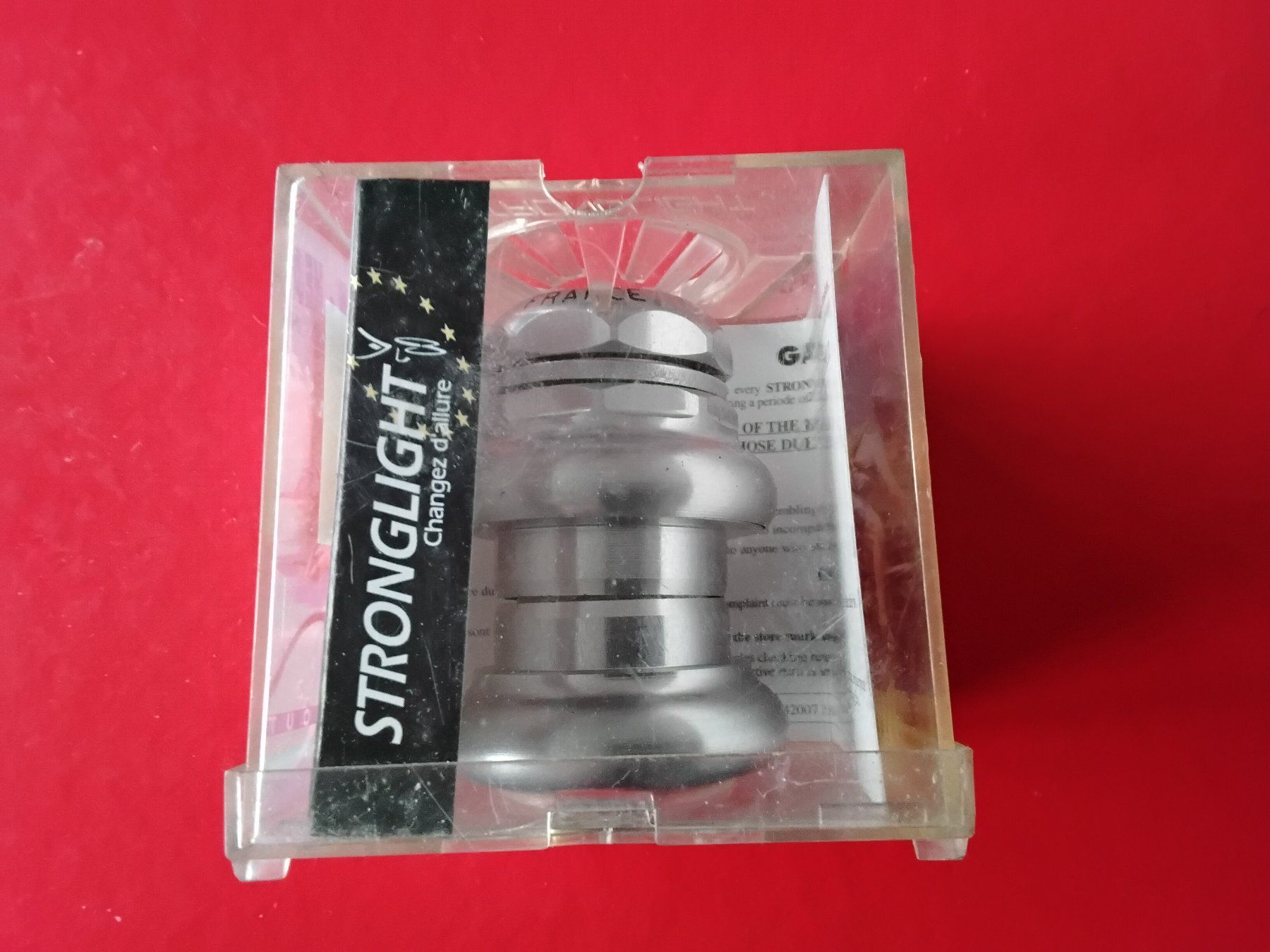 Pezzi di ricambio: Steuersatz STRONGLIGHT 1" Gewinde Headset JD:A9 – Nuovo e nell'imballaggio originale da Lohn-Ammannsegg venduto da analogis