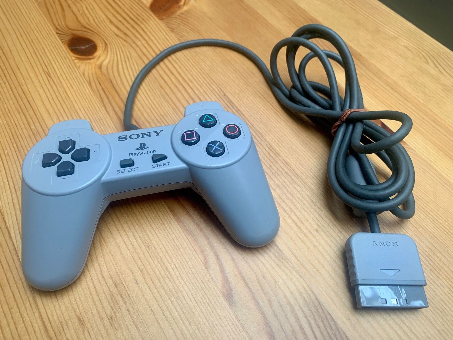 Sony Controller: Sony PS1 Controller ORIGINAL – Gebraucht aus Zürich von  1