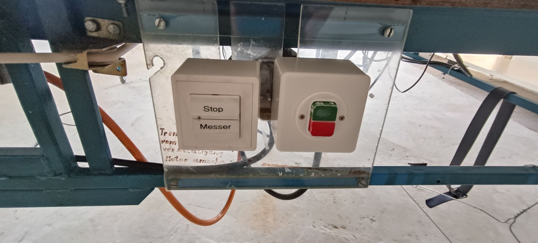 Tavoli: Schneidetisch – Usato da Pfäffikon ZH venduto da K-V-M 4