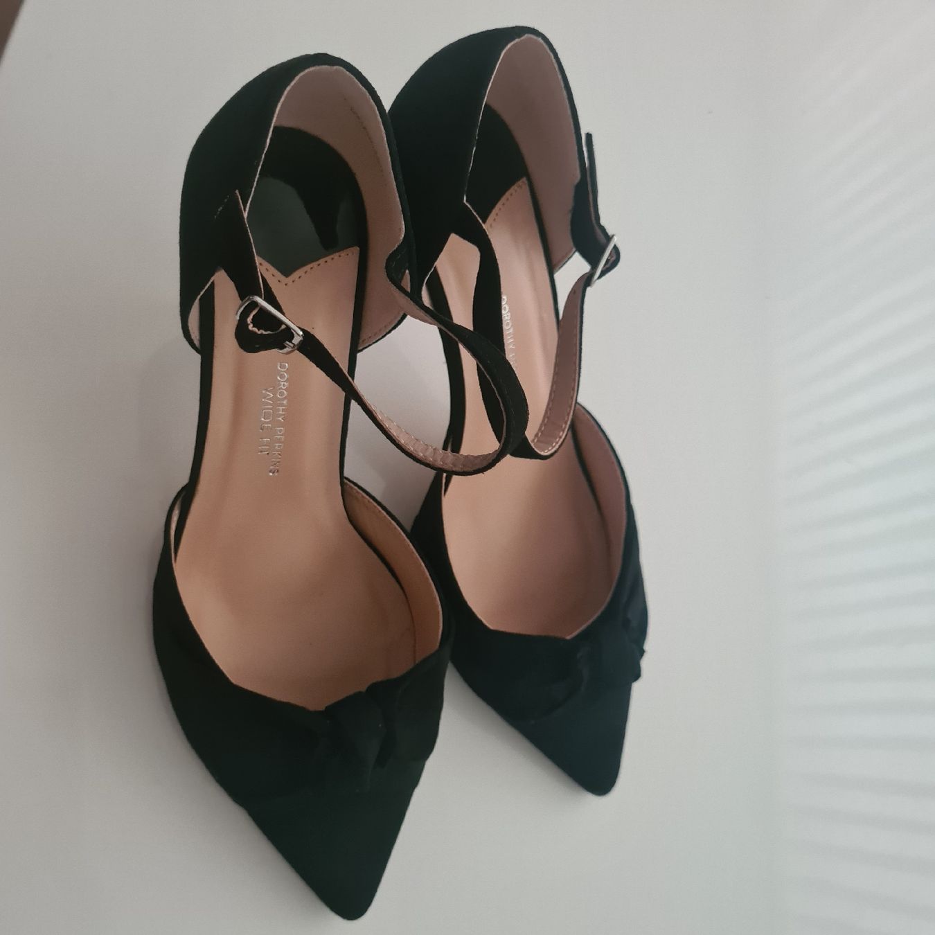 Dorothy Perkins Scarpe da donna: Absatzschuh  Gr. 7 (40) Schwarz – Usato da Steinen venduto da turbogeiss99 1