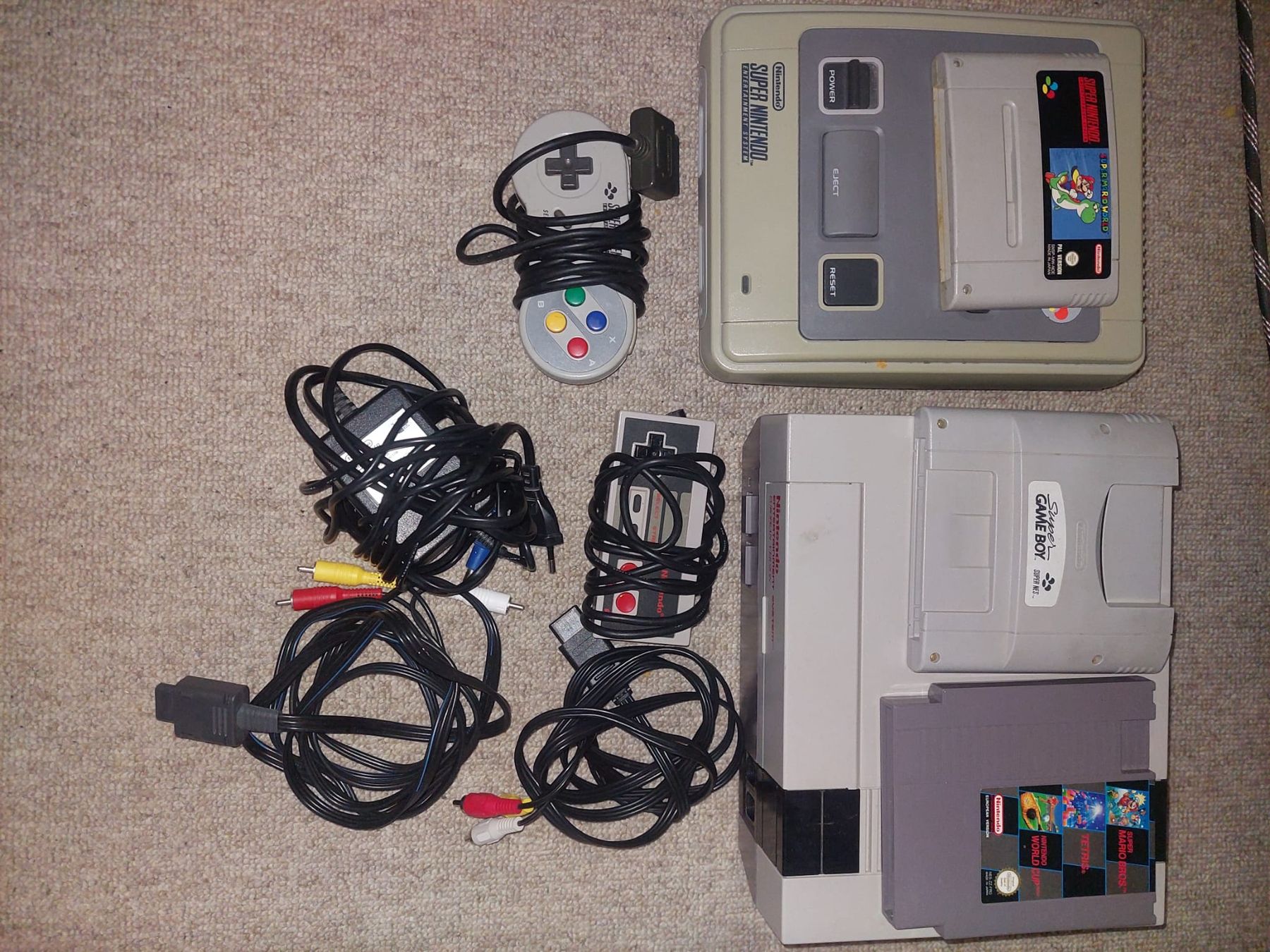 Nintendo Console: Super Nintendo und Nes Konsole – Usato da Turbenthal venduto da fatalbeauty