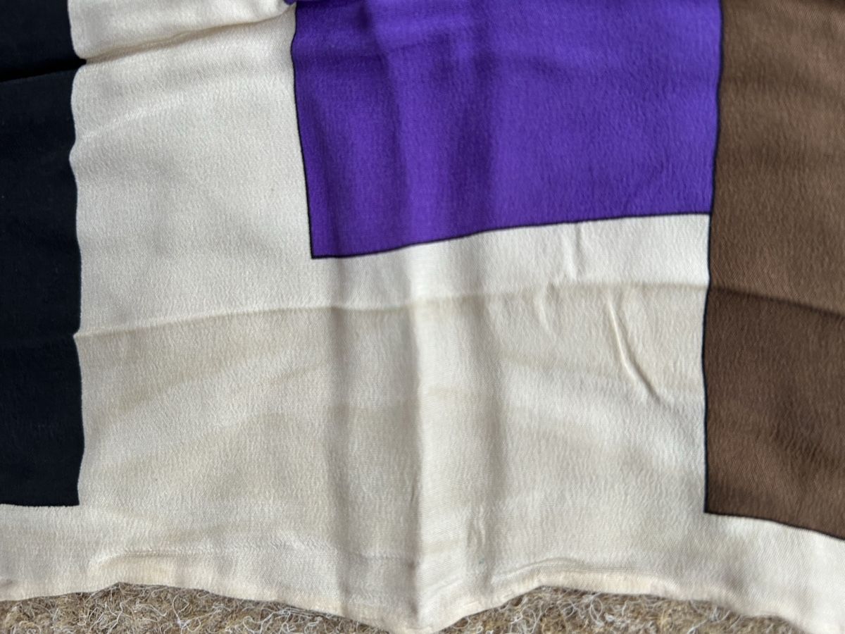 Saint Laurent Foulard & Sciarpe: Foulard Seide YSL – Usato da Birsfelden venduto da Exclusivity 3