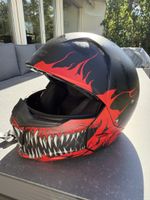 Motorradhelm HJC mit Flammen-Design schwarz/rot Grösse M